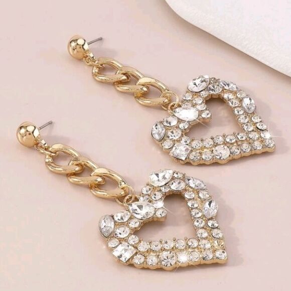 GoldĀ ChaināRhinestoneāHeartāDropāEarrings - Picture 2 of 5